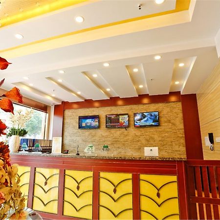 Greentree Alliance Guangxi Hezhou Babu District Lingfeng Square Hotel Exterior foto