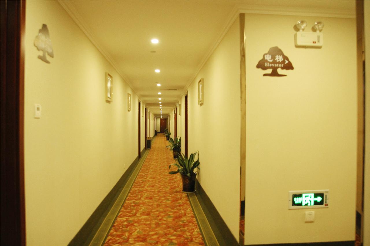 Greentree Alliance Guangxi Hezhou Babu District Lingfeng Square Hotel Exterior foto